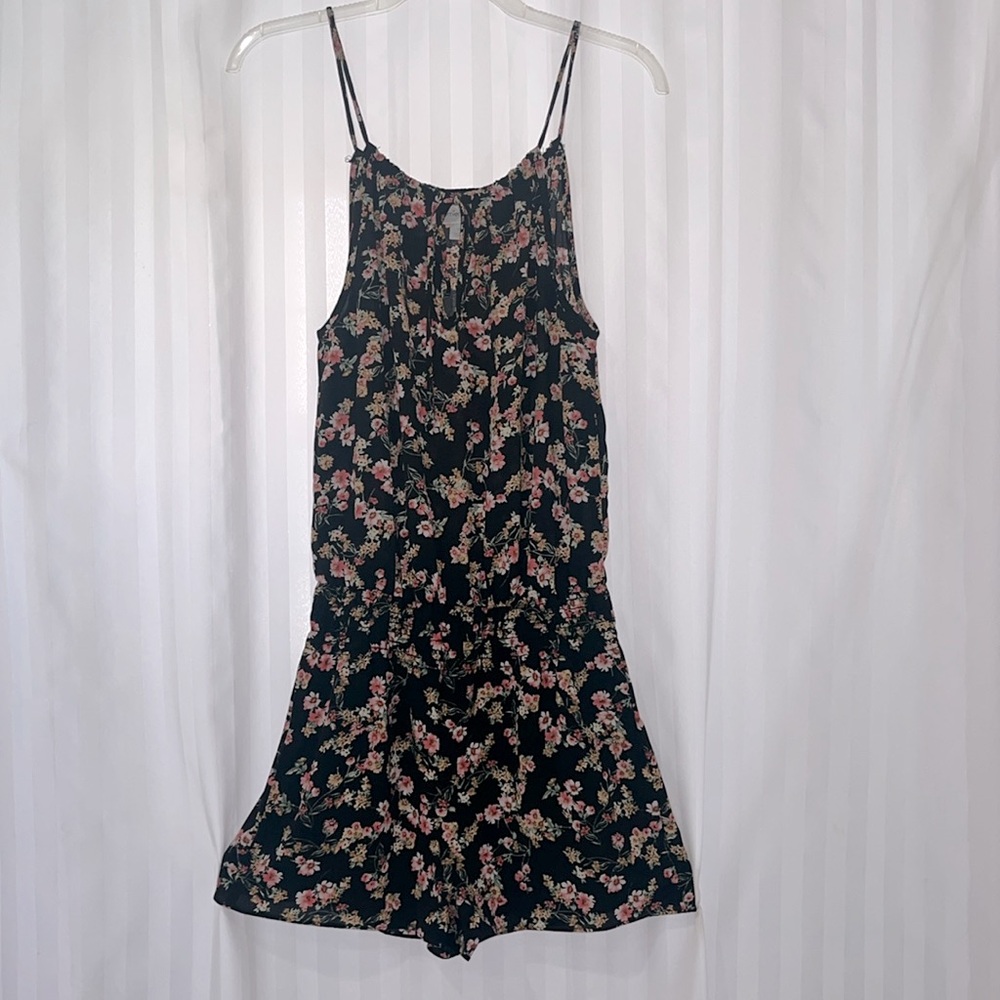 Woman’s Floral Print Romper w/Spaghetti Straps